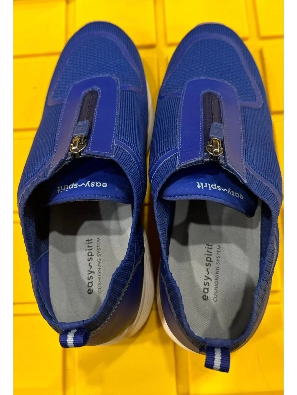 Easy Spirit zip up blue shoes size 10 W